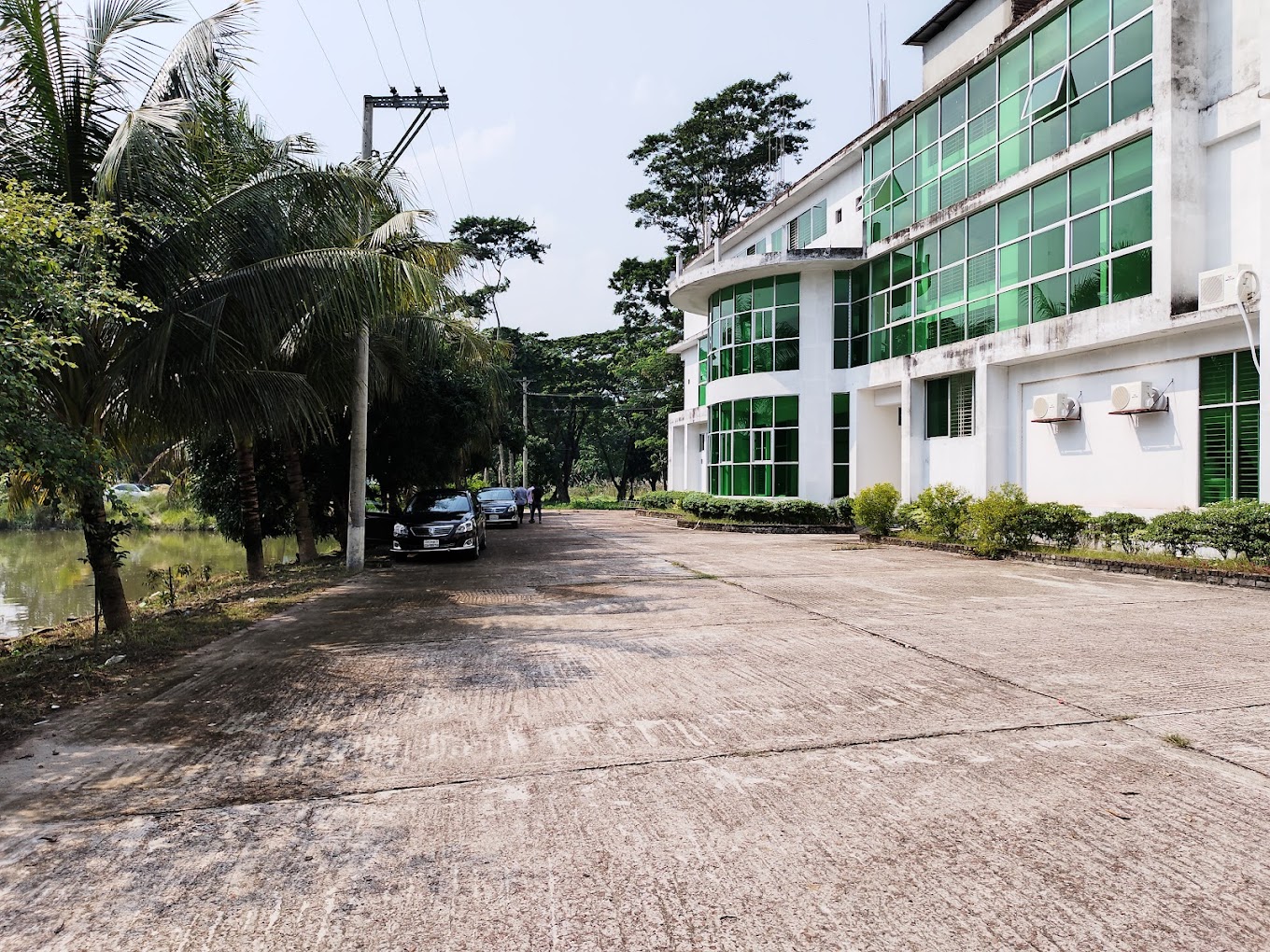 সাউথ অ্যাপোলো মেডিকেল কলেজ & হসপিটাল